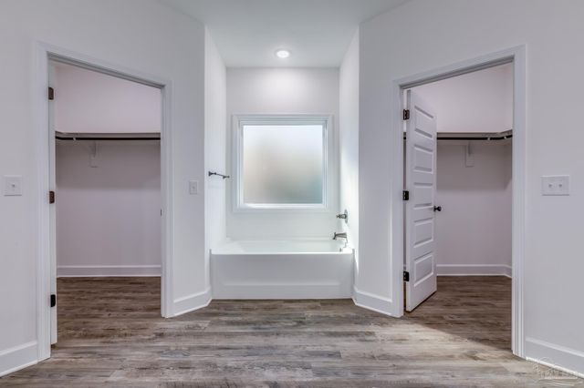 1409 Madelyn Woods Dr, Pensacola, FL 32506