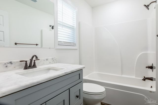 1409 Madelyn Woods Dr, Pensacola, FL 32506