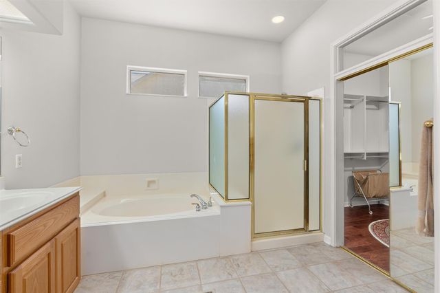 110 Persimmon LN, Georgetown, TX 78633