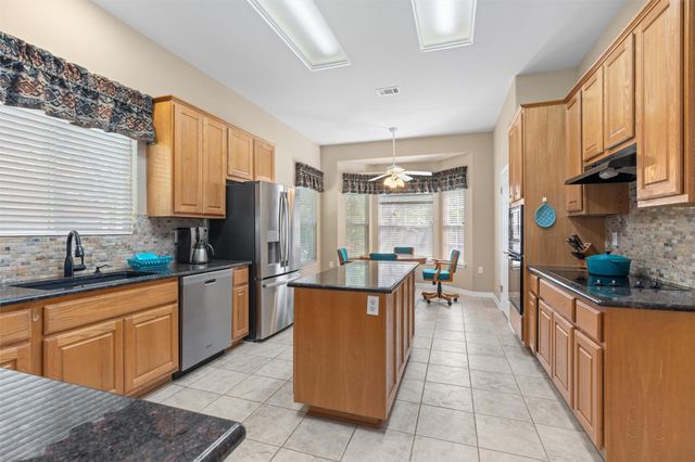 110 Persimmon LN, Georgetown, TX 78633