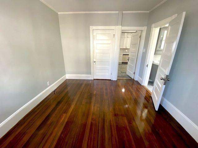 126 Bayswater St 126, Boston, MA 02128