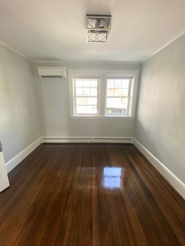 126 Bayswater St 126, Boston, MA 02128