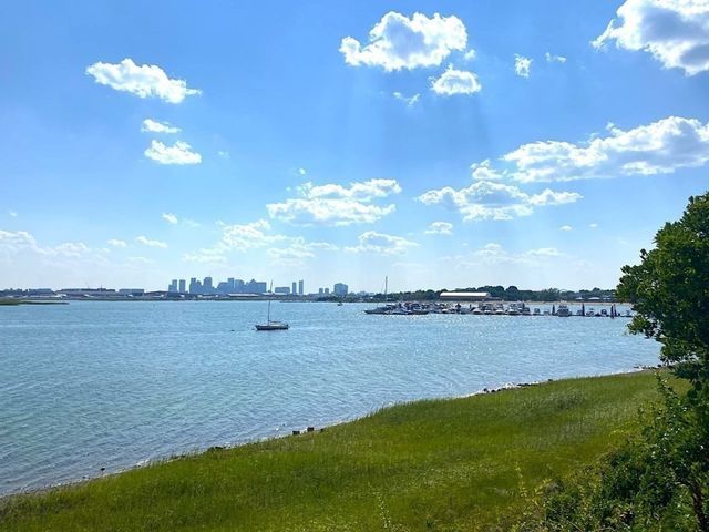126 Bayswater St 126, Boston, MA 02128