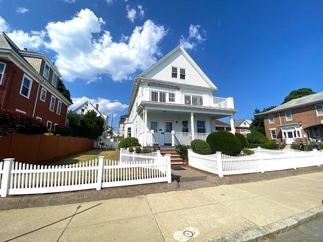 126 Bayswater St 126, Boston, MA 02128
