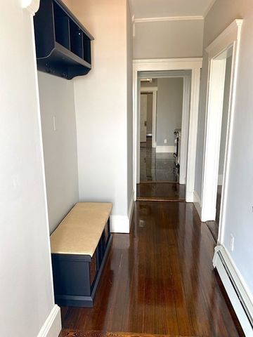 126 Bayswater St 126, Boston, MA 02128