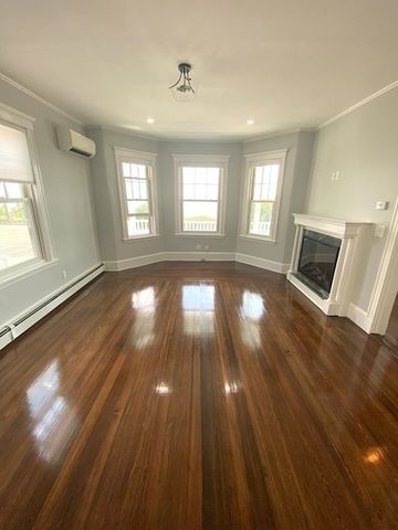 126 Bayswater St 126, Boston, MA 02128