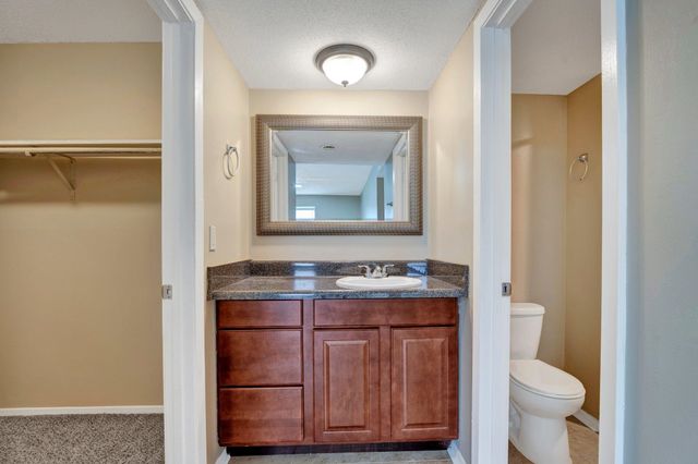 6600 Poplar Woods Cir S Apt 4, Germantown, TN 38138