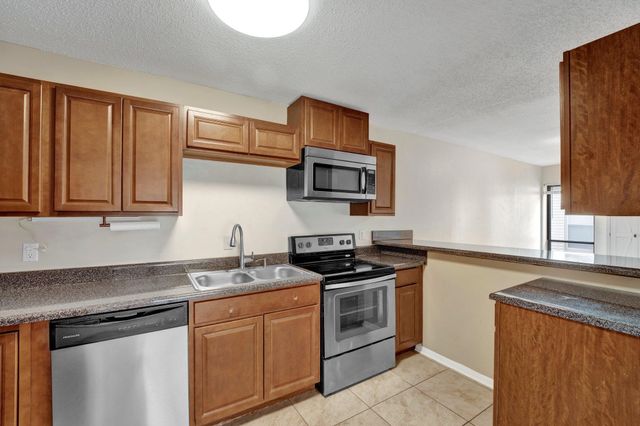 6600 Poplar Woods Cir S Apt 4, Germantown, TN 38138