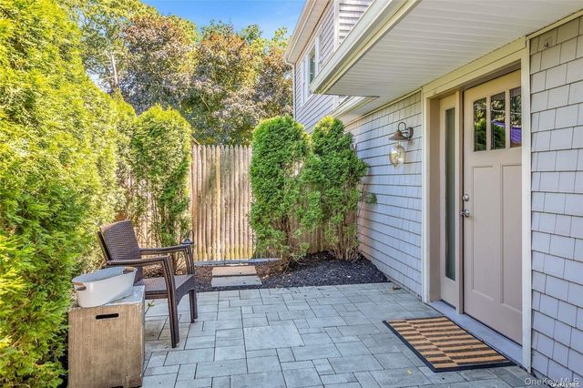 29 Aspen Road, Kings Park, NY 11754