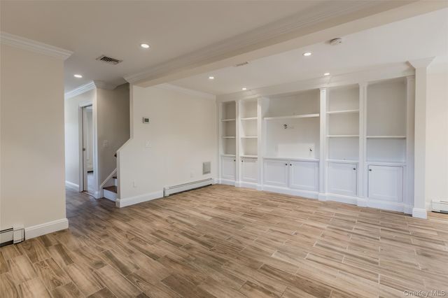 29 Aspen Road, Kings Park, NY 11754