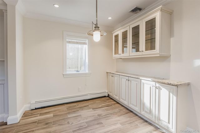29 Aspen Road, Kings Park, NY 11754