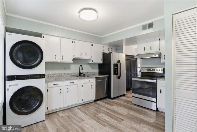 6502 GREYLEDGE CT, Alexandria, VA 22310