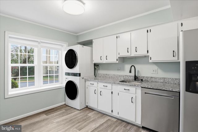 6502 GREYLEDGE CT, Alexandria, VA 22310