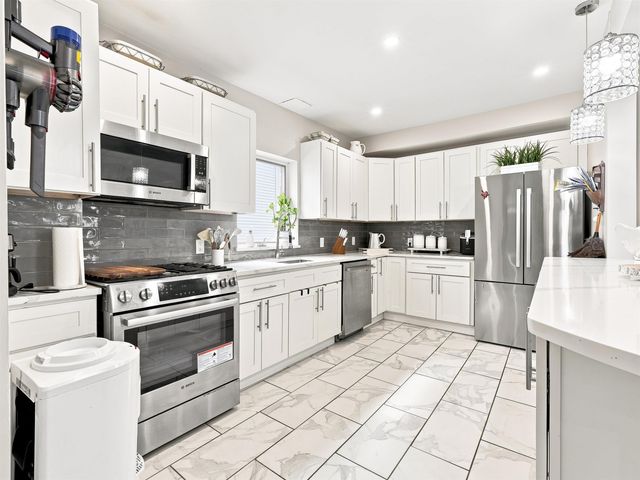 26 LINWOOD AVE, Bogota, NJ 07603