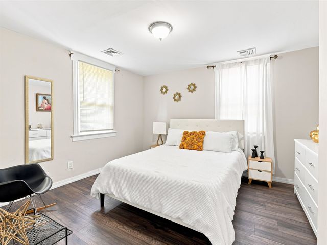 26 LINWOOD AVE, Bogota, NJ 07603