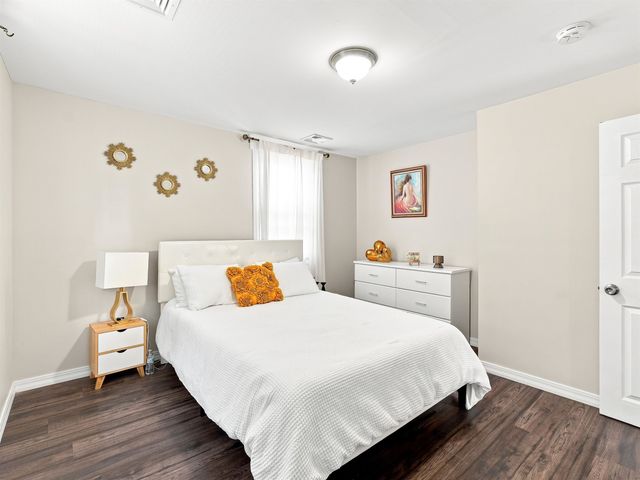 26 LINWOOD AVE, Bogota, NJ 07603