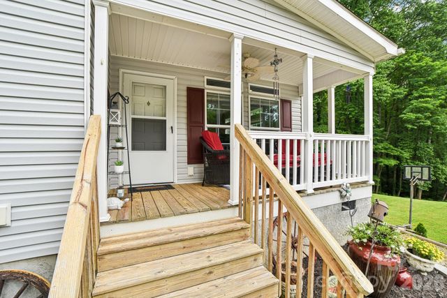 6 Hall Family Drive, Black Mountain, NC 28711