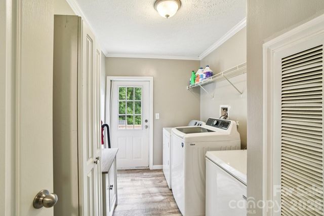 6 Hall Family Drive, Black Mountain, NC 28711