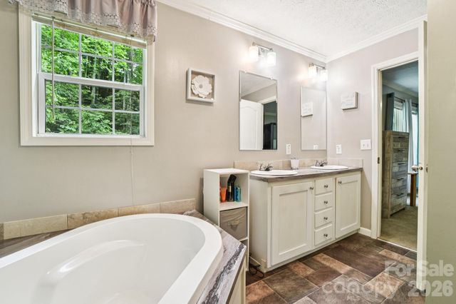 6 Hall Family Drive, Black Mountain, NC 28711