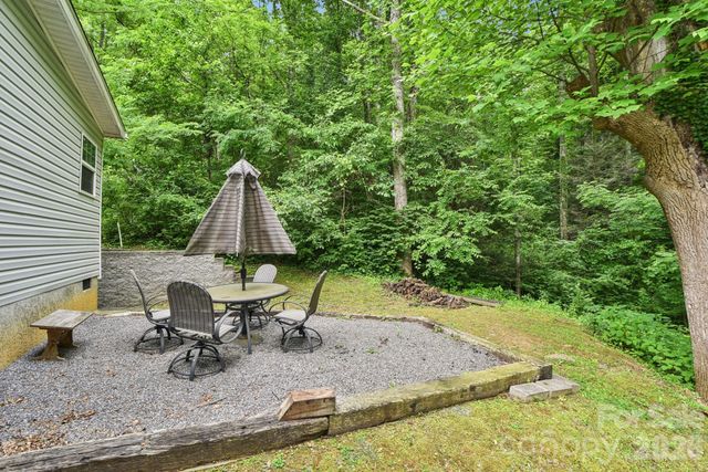 6 Hall Family Drive, Black Mountain, NC 28711