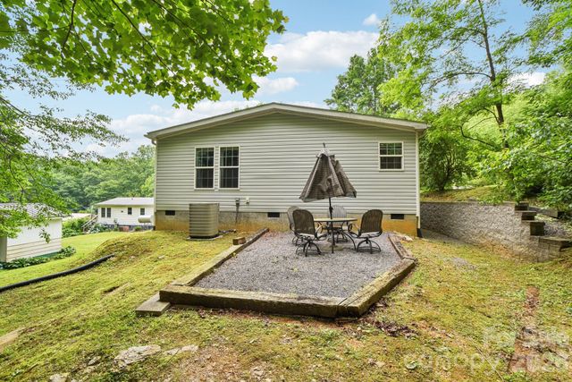 6 Hall Family Drive, Black Mountain, NC 28711