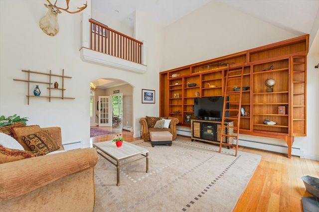 55 Chestnut Hill Road, Dublin, NH 03444