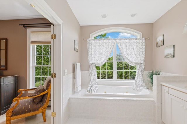 55 Chestnut Hill Road, Dublin, NH 03444