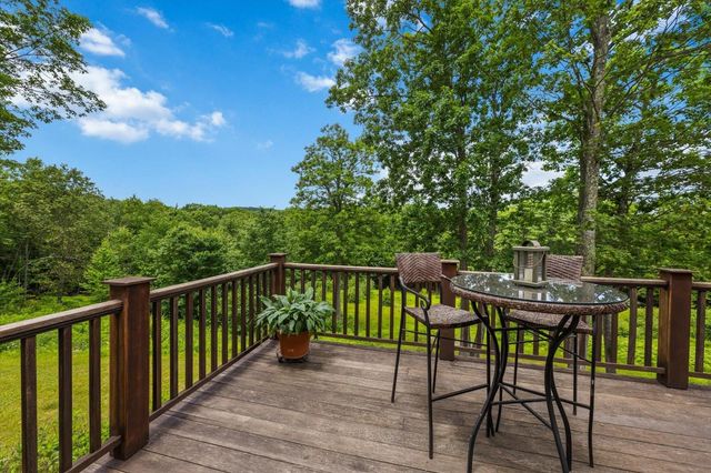 55 Chestnut Hill Road, Dublin, NH 03444