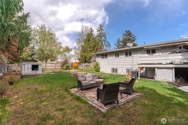 910 N Jennifer Lane, East Wenatchee, WA 98802