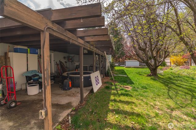 910 N Jennifer Lane, East Wenatchee, WA 98802