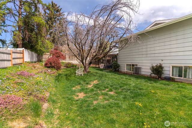 910 N Jennifer Lane, East Wenatchee, WA 98802