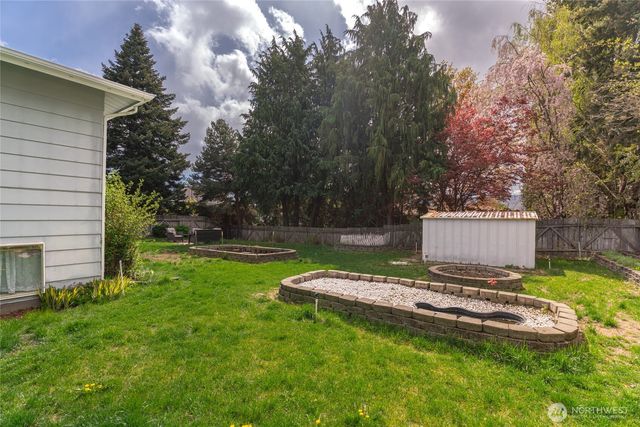 910 N Jennifer Lane, East Wenatchee, WA 98802