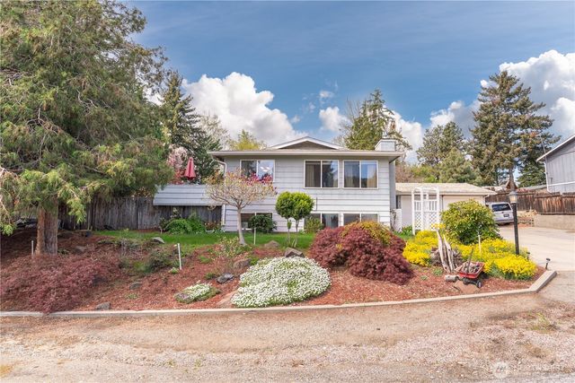 910 N Jennifer Lane, East Wenatchee, WA 98802