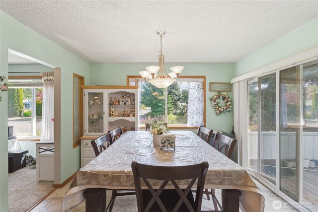 910 N Jennifer Lane, East Wenatchee, WA 98802