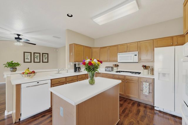 7619 Ramona Avenue NW, Albuquerque, NM 87114