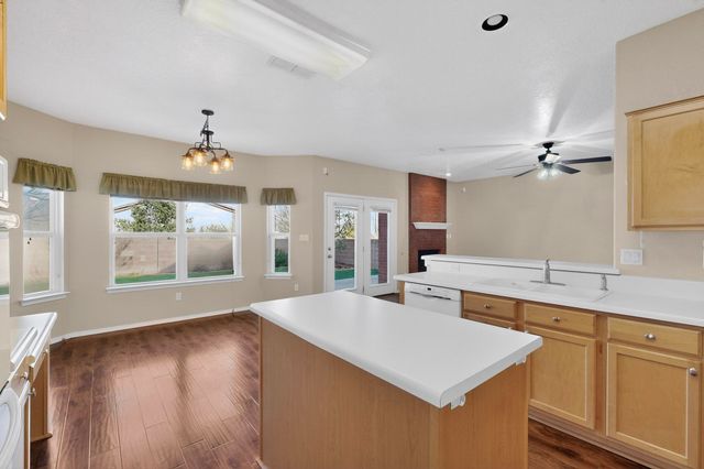 7619 Ramona Avenue NW, Albuquerque, NM 87114