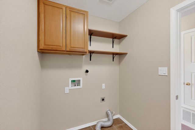 7619 Ramona Avenue NW, Albuquerque, NM 87114