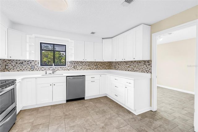 5403 SWEETWATER TERRACE CIRCLE 5403, Tampa, FL 33634