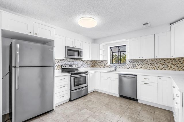 5403 SWEETWATER TERRACE CIRCLE 5403, Tampa, FL 33634