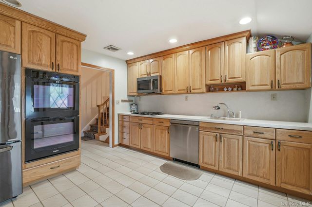 48 Eastfield Lane, Melville, NY 11747