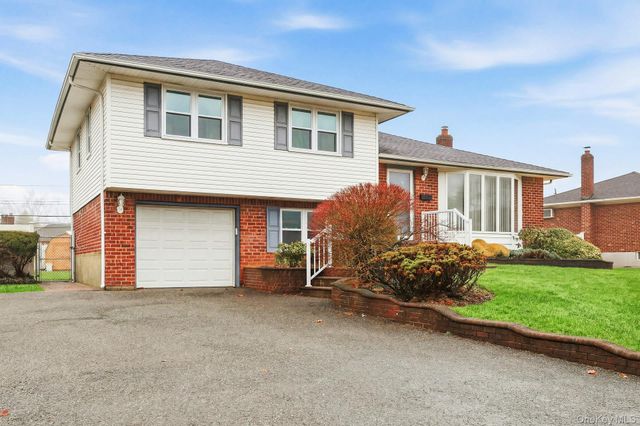 48 Eastfield Lane, Melville, NY 11747