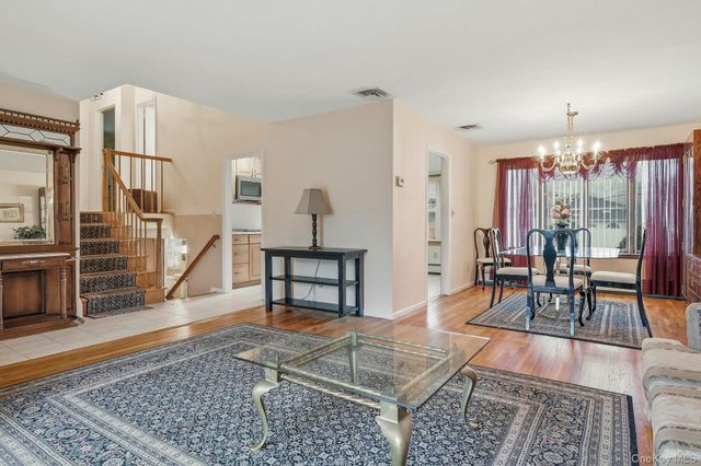 48 Eastfield Lane, Melville, NY 11747