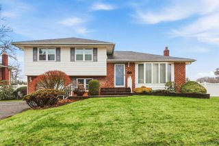 48 Eastfield Lane, Melville, NY 11747