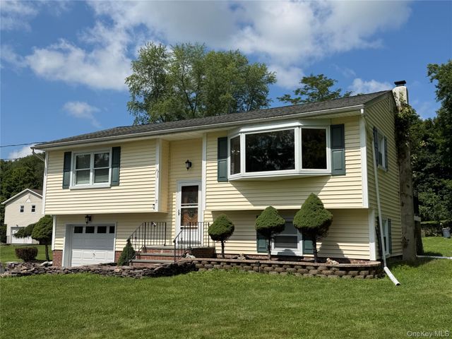17 Hunter Street, Highland Mills, NY 10930