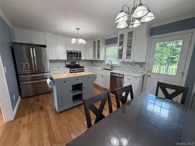 17 Hunter Street, Highland Mills, NY 10930