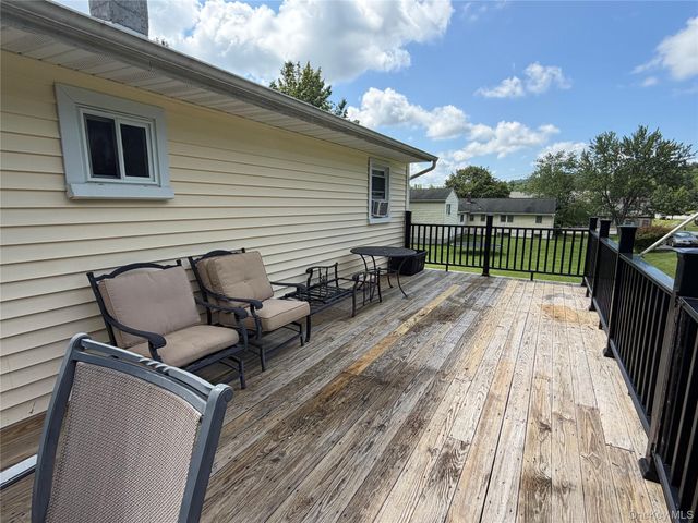17 Hunter Street, Highland Mills, NY 10930