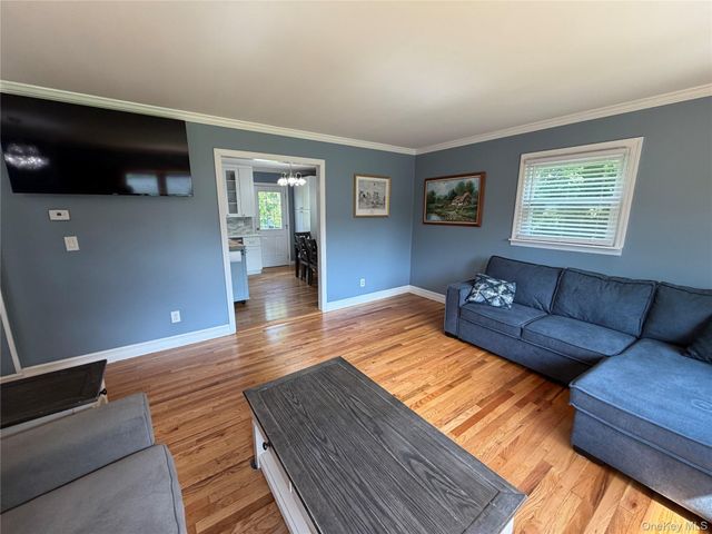 17 Hunter Street, Highland Mills, NY 10930