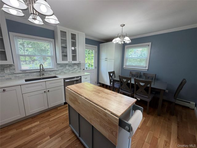 17 Hunter Street, Highland Mills, NY 10930