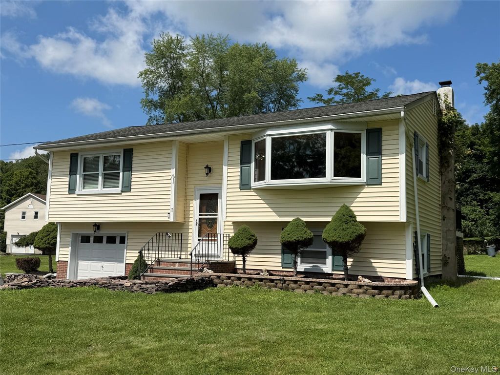17 Hunter Street, Highland Mills, NY 10930