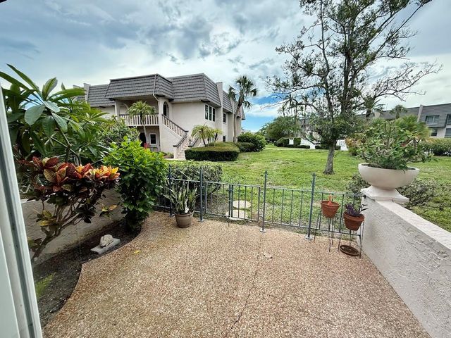 802 CORDOVA GREEN 802, Seminole, FL 33777